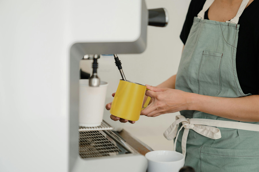 Milk Frothing Jug S/S 600ml Powder Coat Yellow