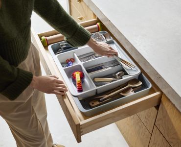 DrawerStore™ Expanding Cutlery Tray