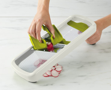 Multi-Grip Mandoline Plus