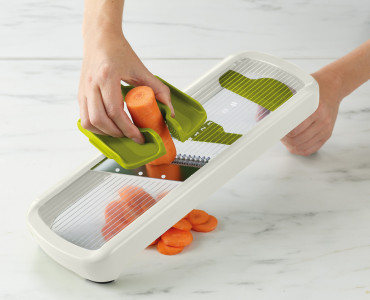 Multi-Grip Mandoline Plus