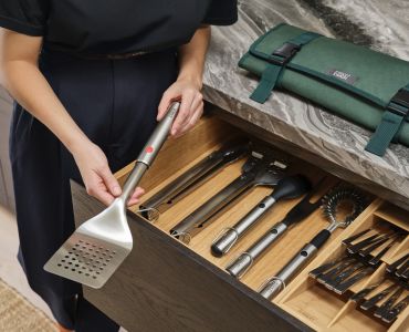 GrillOut 4-piece BBQ utensil set w. case