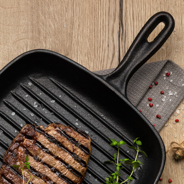 Pre-Seasoned Cast Iron Square Griddle Pan 27cm 2.2l
