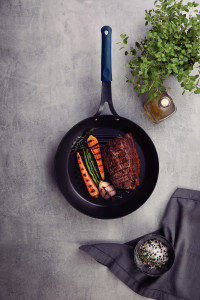 Professional Induction Iron Skillet Grill 30cm 2.4l