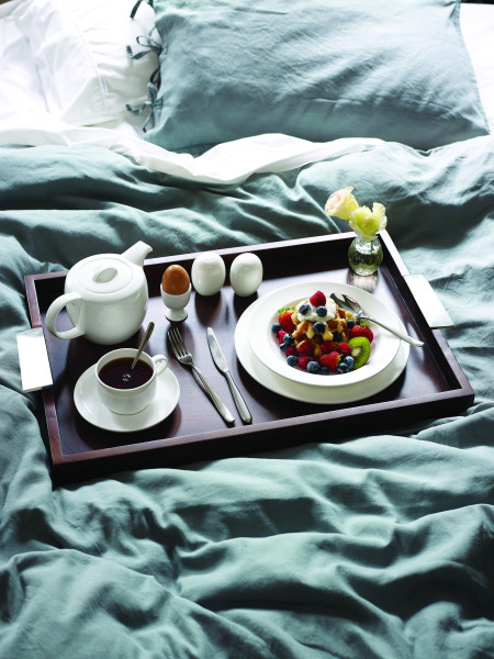 Room Service Tray Dark Mangowood with Aluminium Handles 620x400x50mm