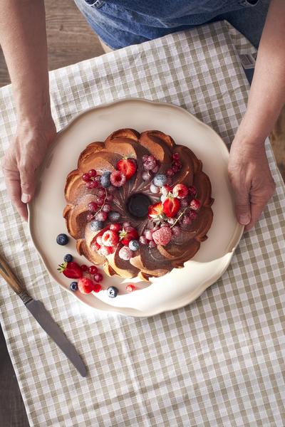 Madeleine Round Serving Platter - Clay