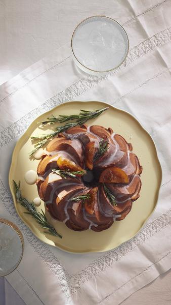 Madeleine Round Serving Platter - Vanilla