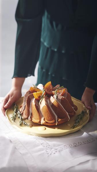 Madeleine Round Serving Platter - Vanilla