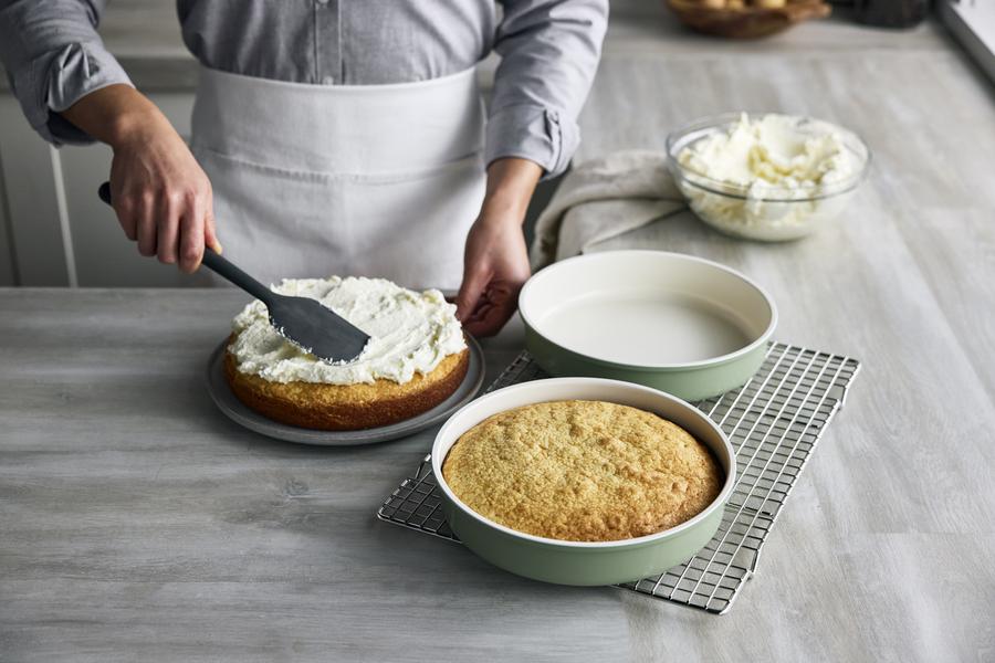 Round Cake Pan 23.4cm x 5.5cm - PFAS Free