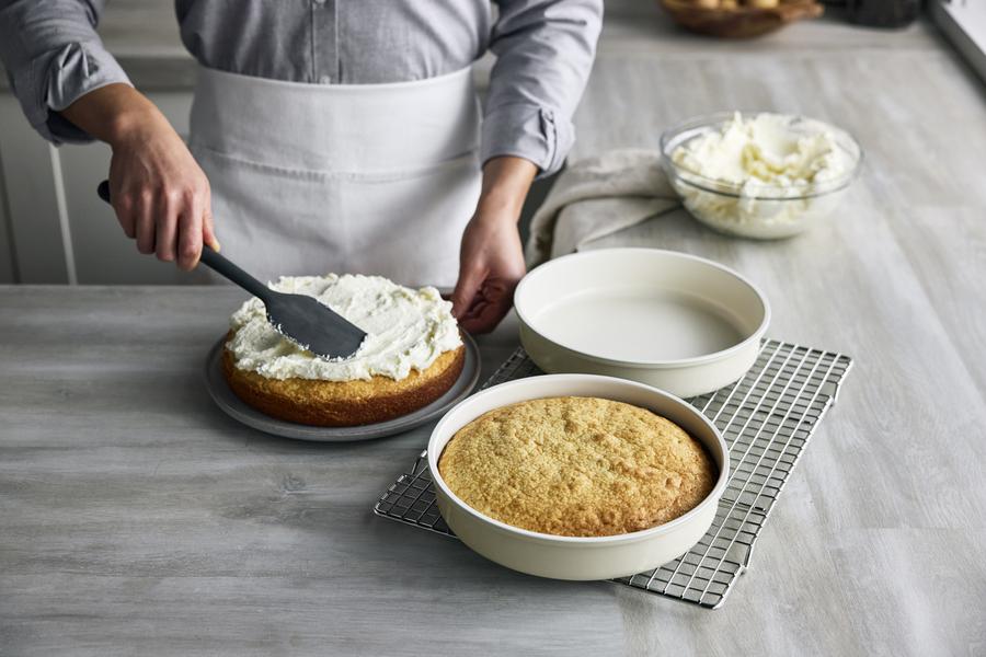 Round Cake Pan 23.4cm x 5.5cm - PFAS Free