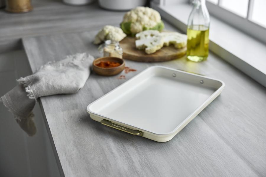 Cookie Sheet w Handles 30.2cm x 25.2cm - PFAS Free