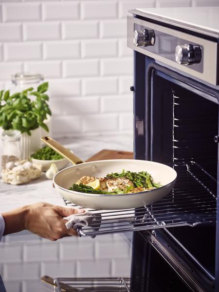Padova 2 Piece Frypan 26/30cm Cream