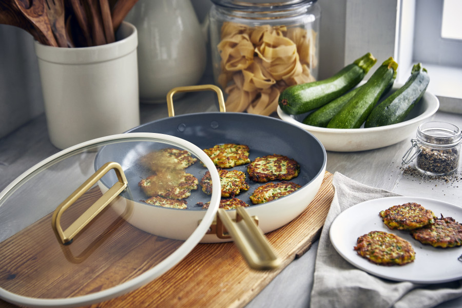 Ceramic Non-Stick 30cm Frypan with Lid | Carrara White