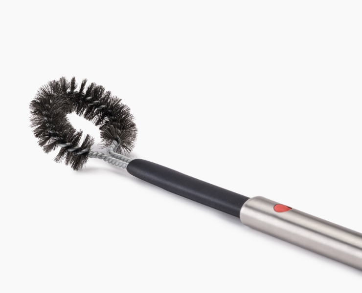 GrillOut Heavy-duty BBQ Cleaning Brush with retractable head