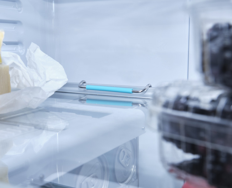 FridgeStore™ Under-Shelf Can Dispenser