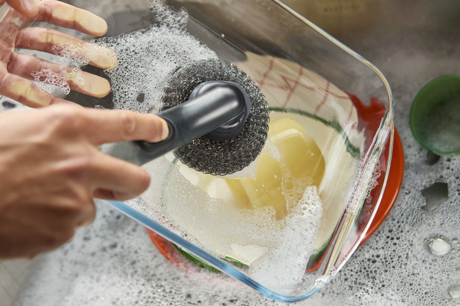 SinkTech Soap-dispensing dish brush with replacement head