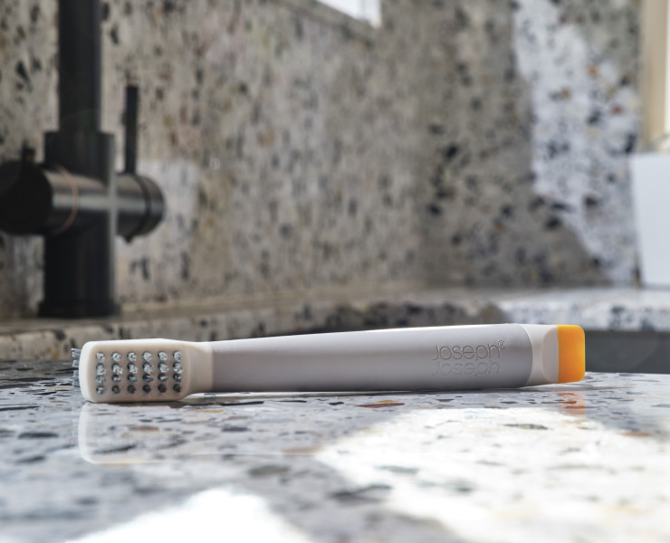 CleanTech 3-in-1 detail cleaning brush