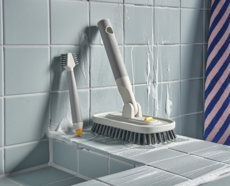 CleanTech 2-in-1 tile scrubber