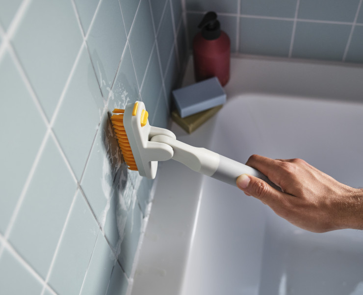 CleanTech 2-in-1 tile scrubber