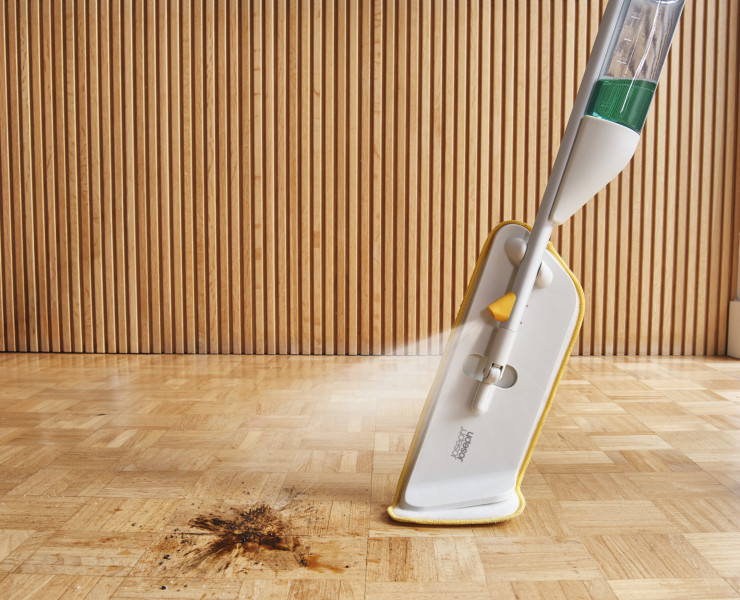 CleanTech 2-in-1 spray mop