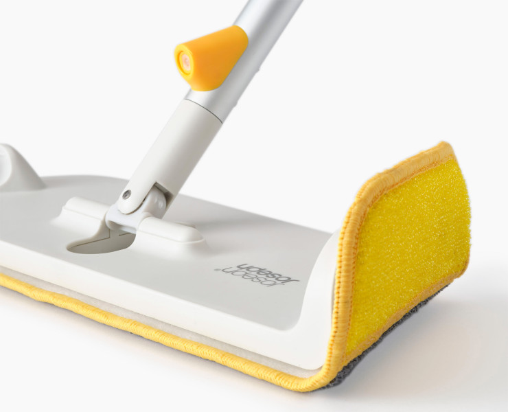 CleanTech 2-in-1 spray mop