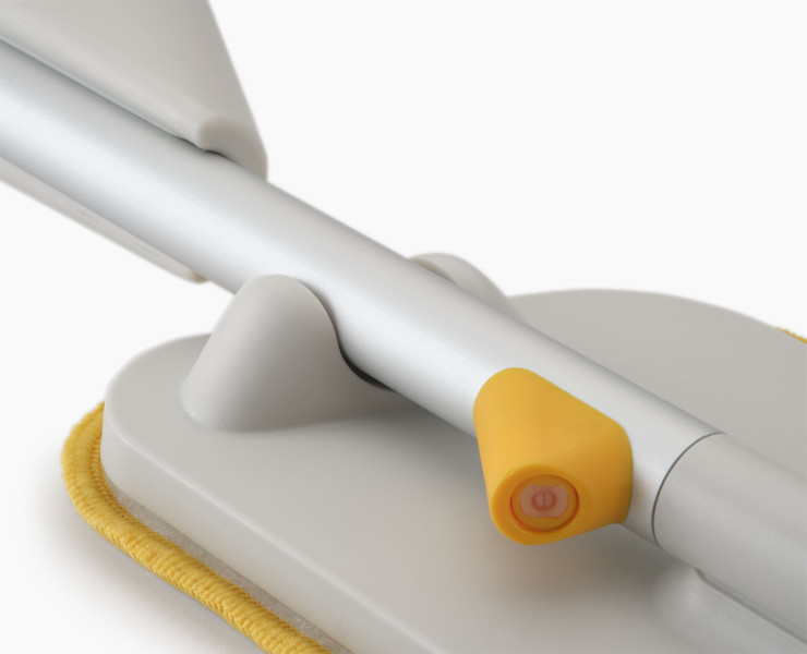 CleanTech 2-in-1 spray mop