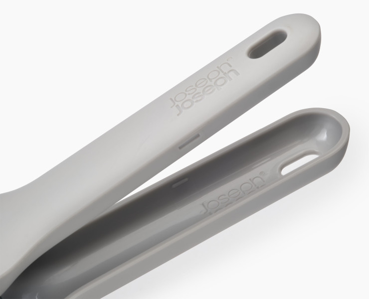 CleanTech wall-mounted dustpan & brush