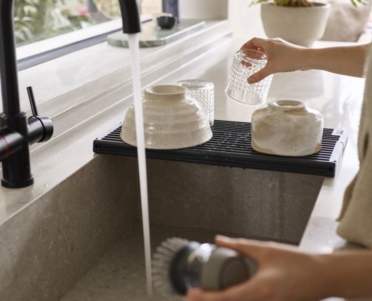 Platform Folding Over-sink Drainer