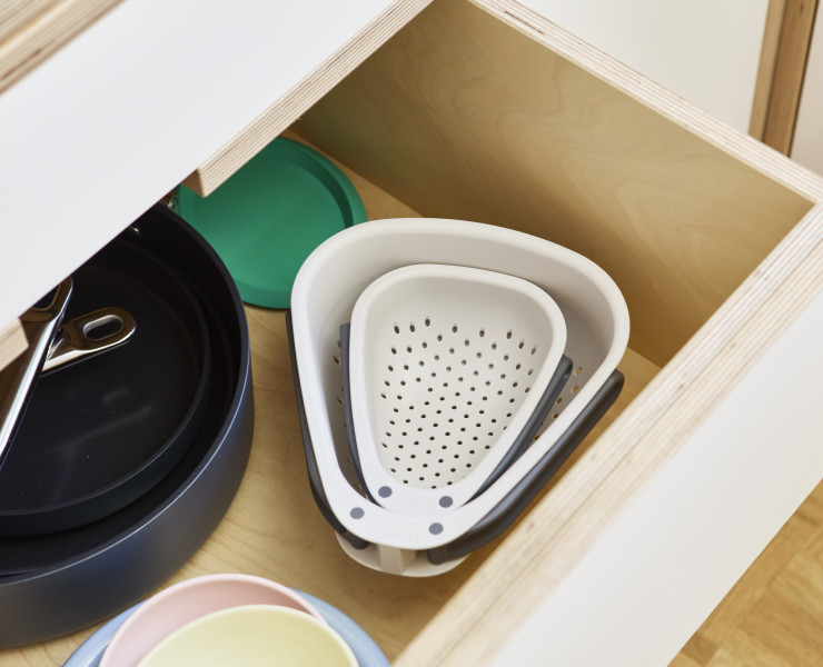 Droplet Compact Colander with folding handles