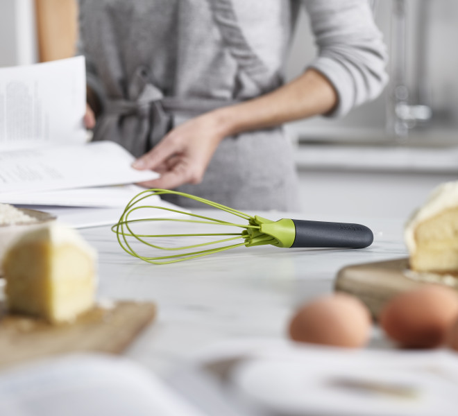 Twist Whisk - Grey/Green