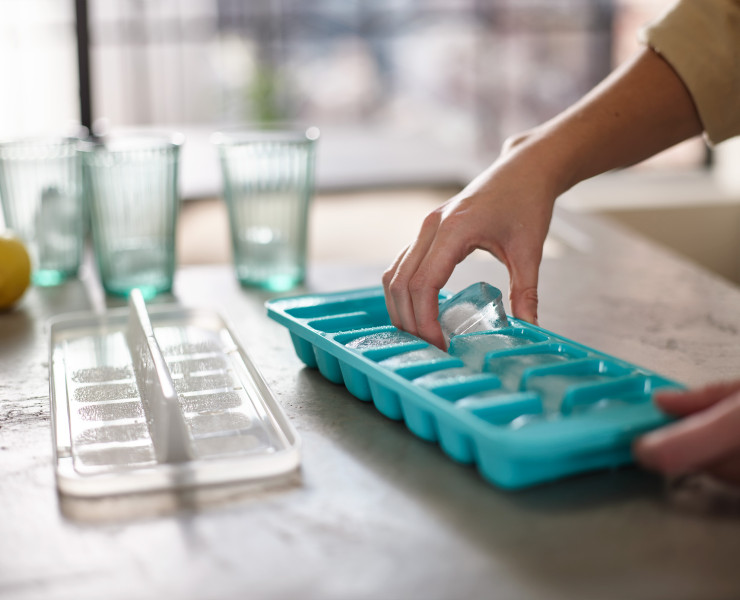 Flow Easy-fill Ice-cube Tray
