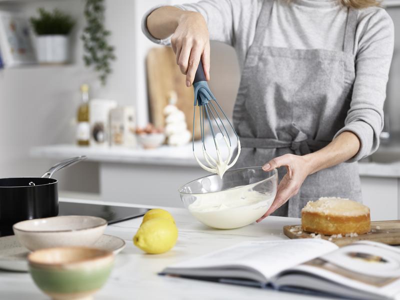 Twist Whisk - Sky