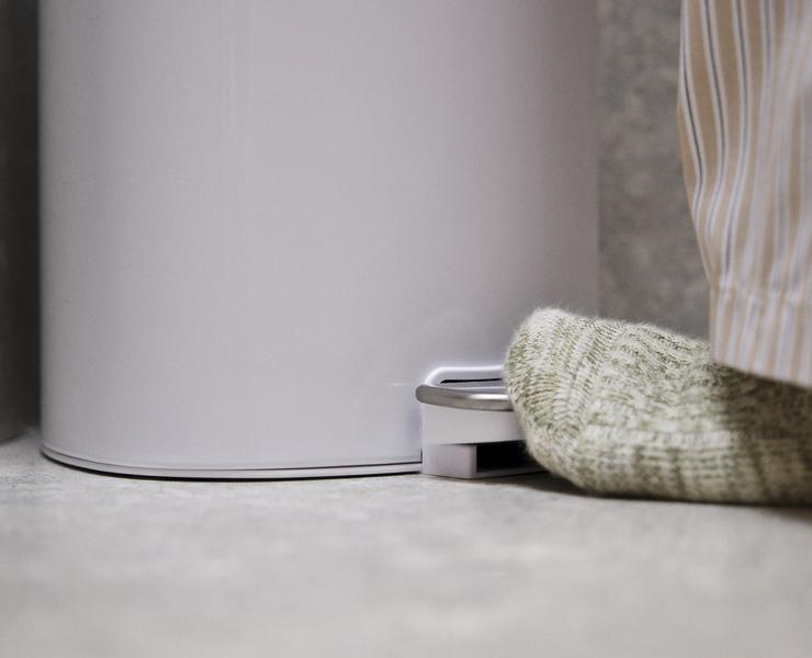 EasyStore 5L Bathroom Bin - Gloss White