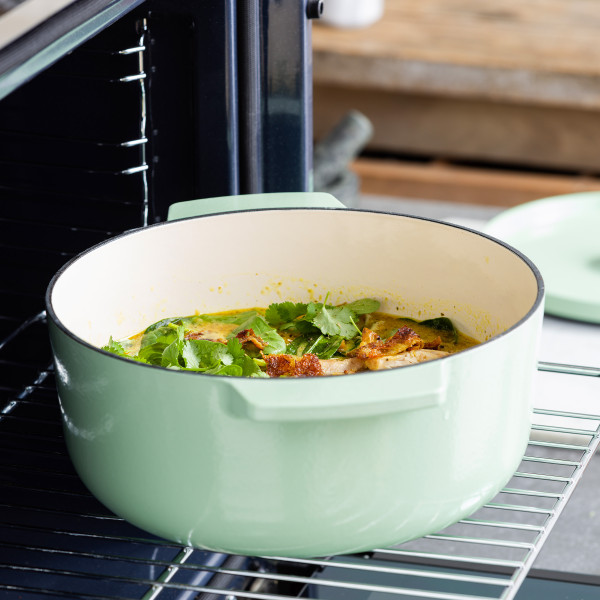 Pistachio Covered Round Casserole 26cm/5.2L