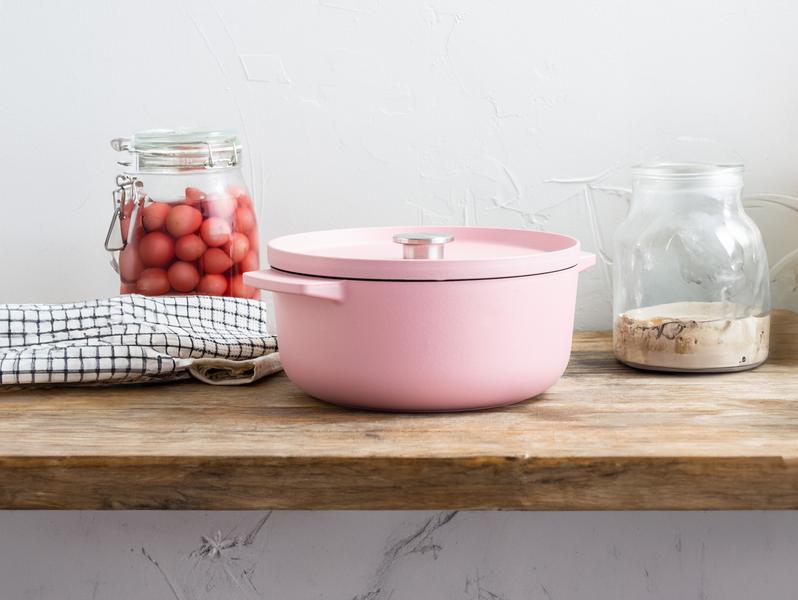 Dried Rose Covered Round Casserole 26cm/5.2L