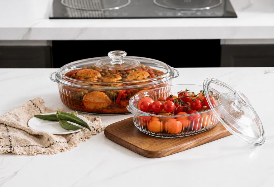 Oval Ribbed Casserole Dish with Lid 2.8L