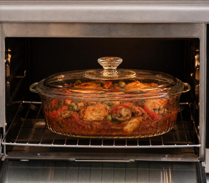 Oval Ribbed Casserole Dish with Lid 2.8L