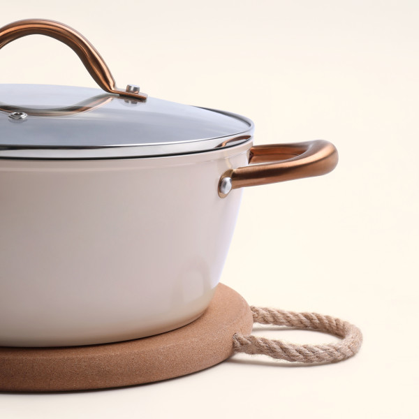 Deluxe Cork Trivet with Rope Handle Round 25 x 2cm