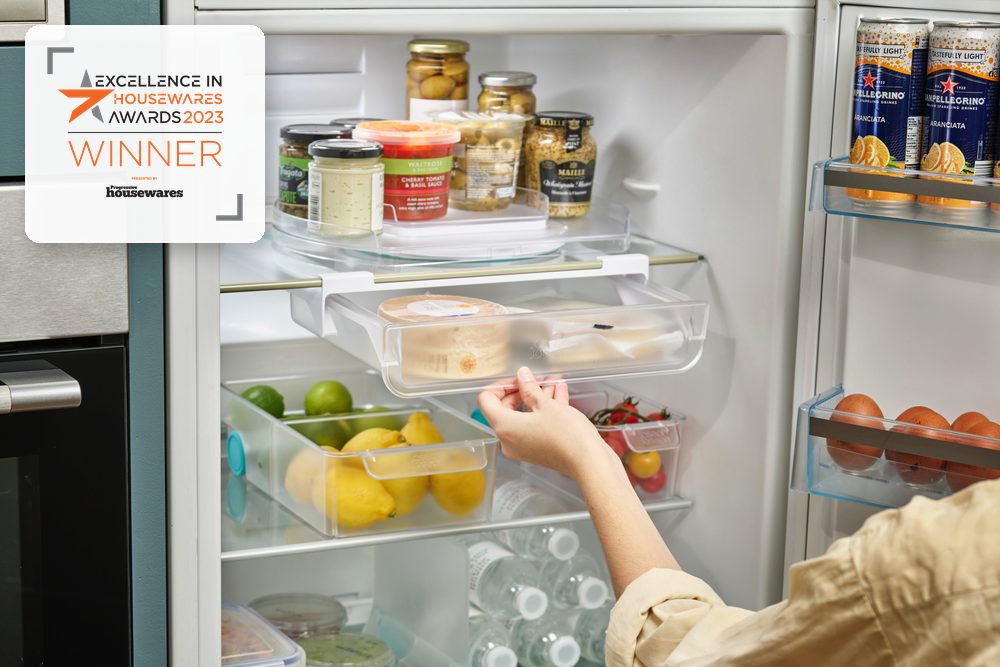jj-fridgestore-group-AWARD-row-1000x667